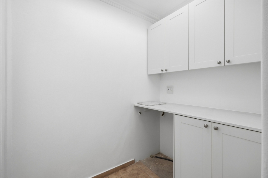 To Let 2 Bedroom Property for Rent in Oranjezicht Western Cape